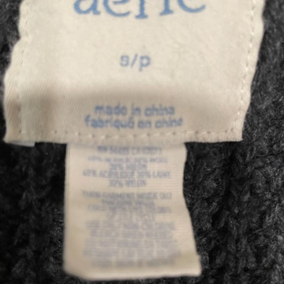 Aerie chunky soft charcoal grey long sweater - size small - Picture 6 of 6
